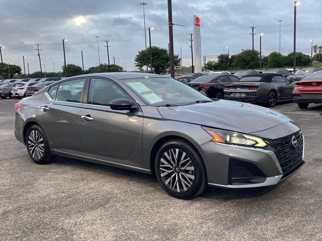 2025 Nissan Altima 2.5 SV
