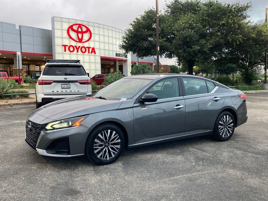 2025 Nissan Altima