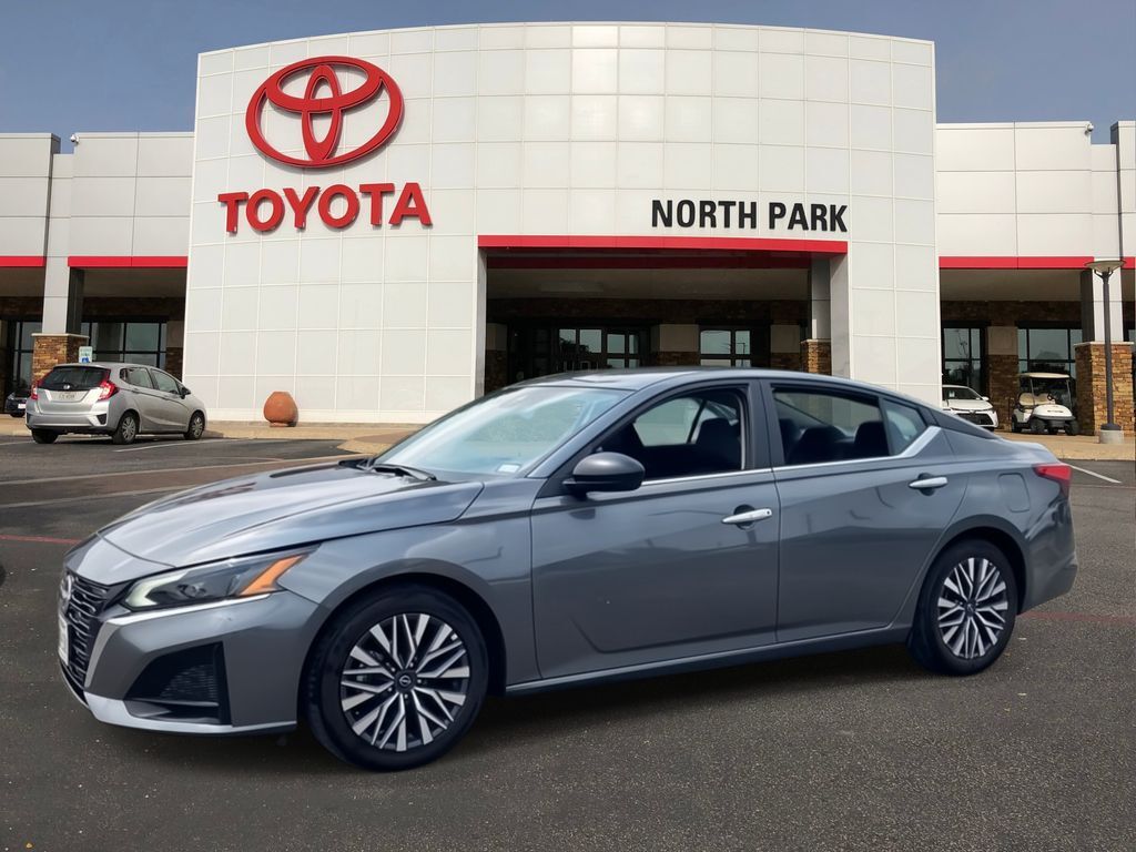 2025 Nissan Altima 2.5 SV