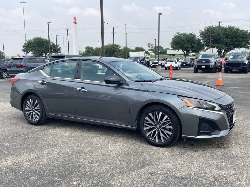 2025 Nissan Altima 2.5 SV