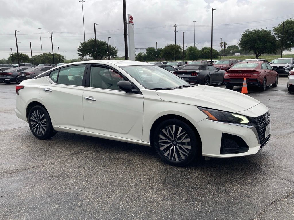 2025 Nissan Altima 2.5 SV