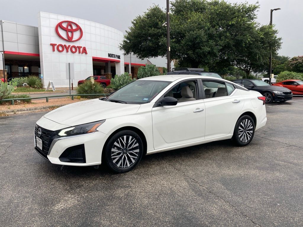 2025 Nissan Altima 2.5 SV