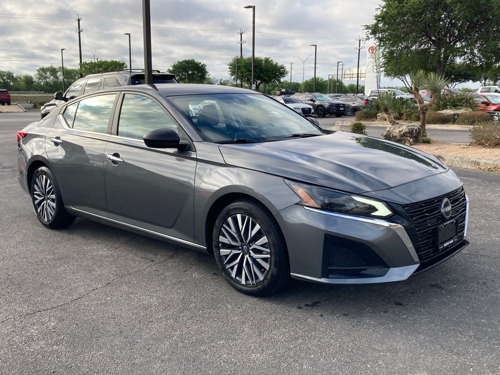 2025 Nissan Altima 2.5 SV