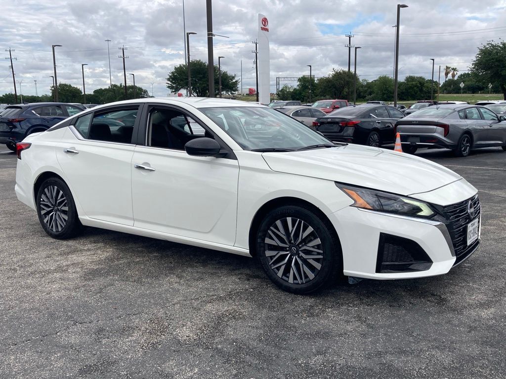 2025 Nissan Altima 2.5 SV