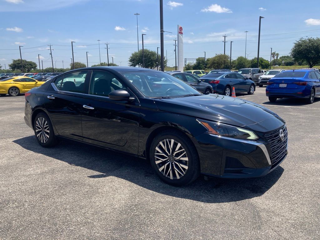2025 Nissan Altima 2.5 SV