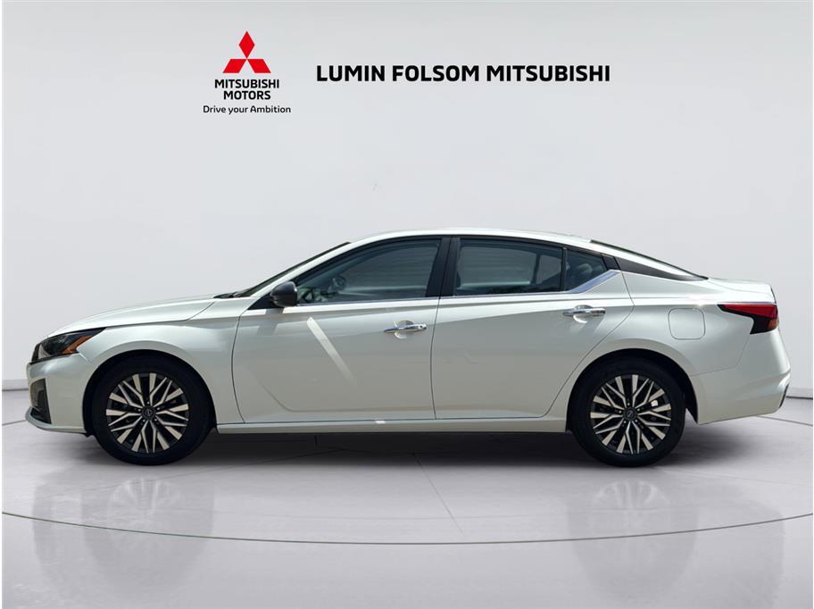 2025 Nissan Altima 2.5 SV Sedan 4D