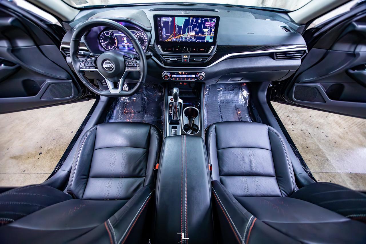 2025 Nissan Altima AWD SR Premium Leather Roof Nav Red Deer AB