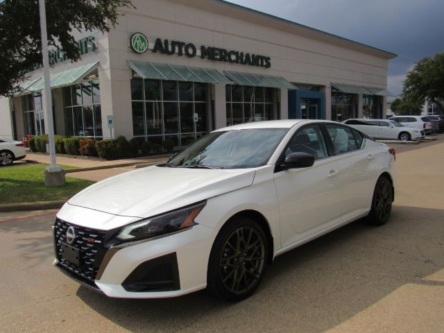 2025 Nissan Altima SR FWD