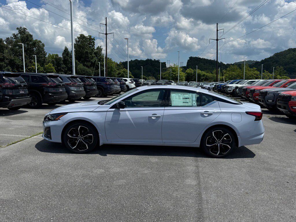 2025 Nissan Altima SR Johnson City TN