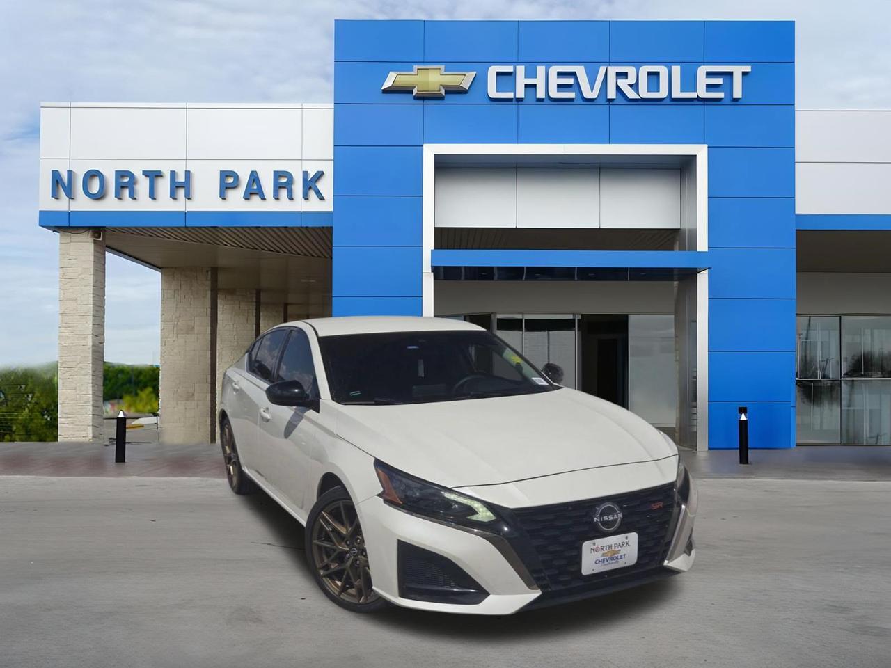 2025 Nissan Altima SR