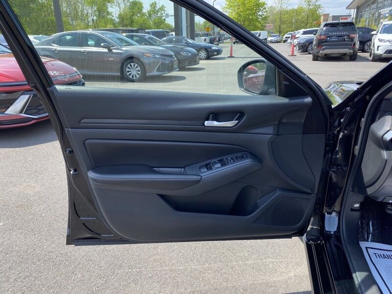 2025 Nissan Altima SV Bristol  PA