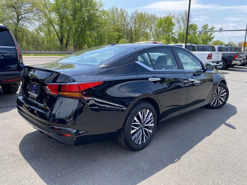 2025 Nissan Altima SV Bristol  PA