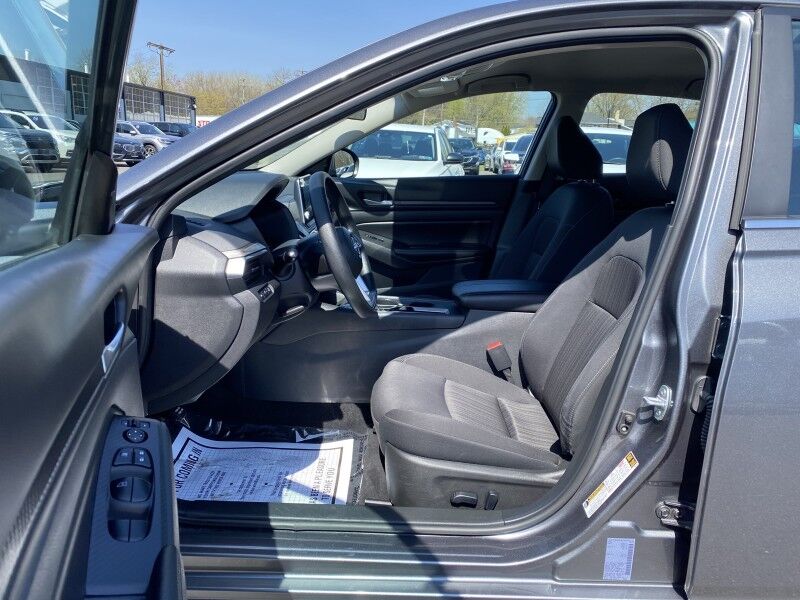 2025 Nissan Altima SV Bristol  PA