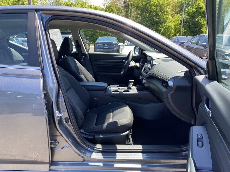 2025 Nissan Altima SV Bristol  PA