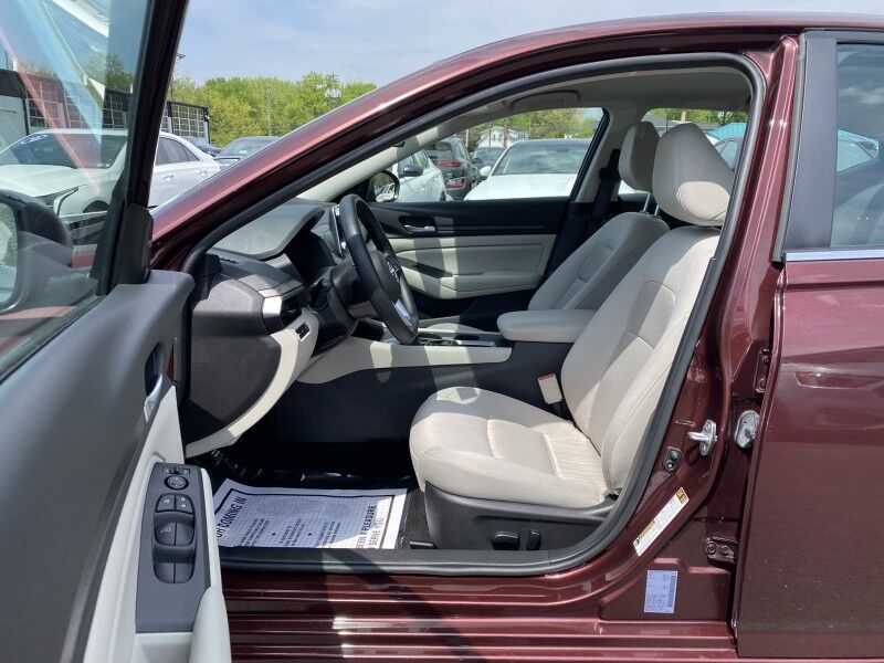 2025 Nissan Altima SV Bristol  PA