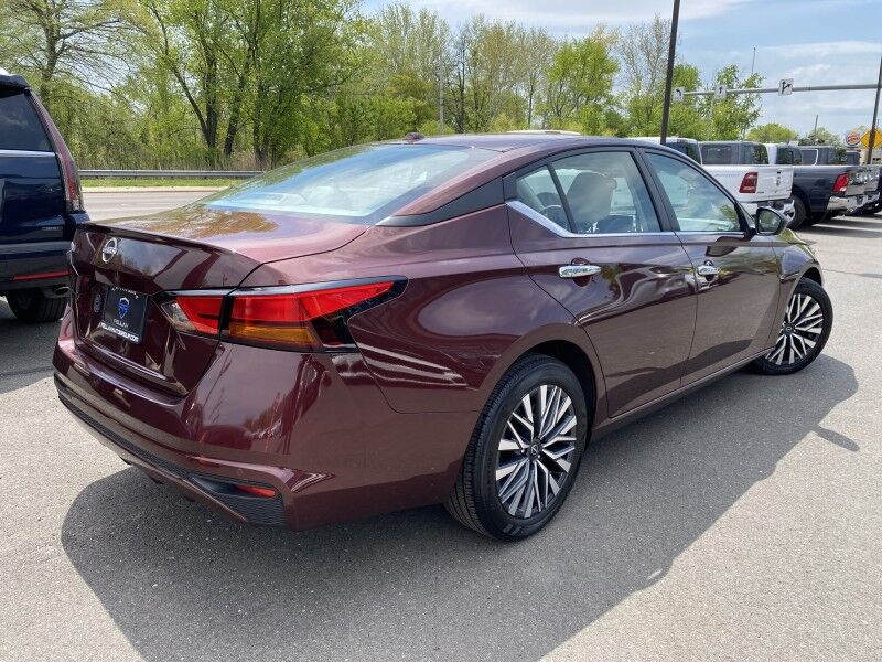 2025 Nissan Altima SV Bristol  PA
