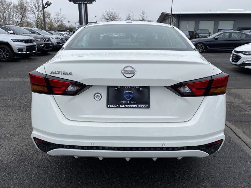 2025 Nissan Altima SV Bristol  PA