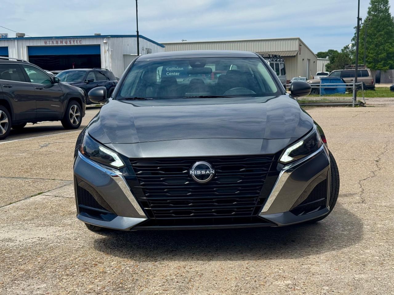 2025 Nissan Altima SV FWD