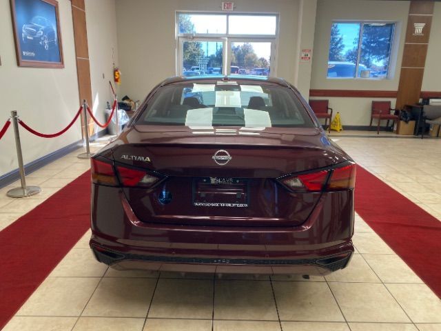 2025 Nissan Altima SV FWD