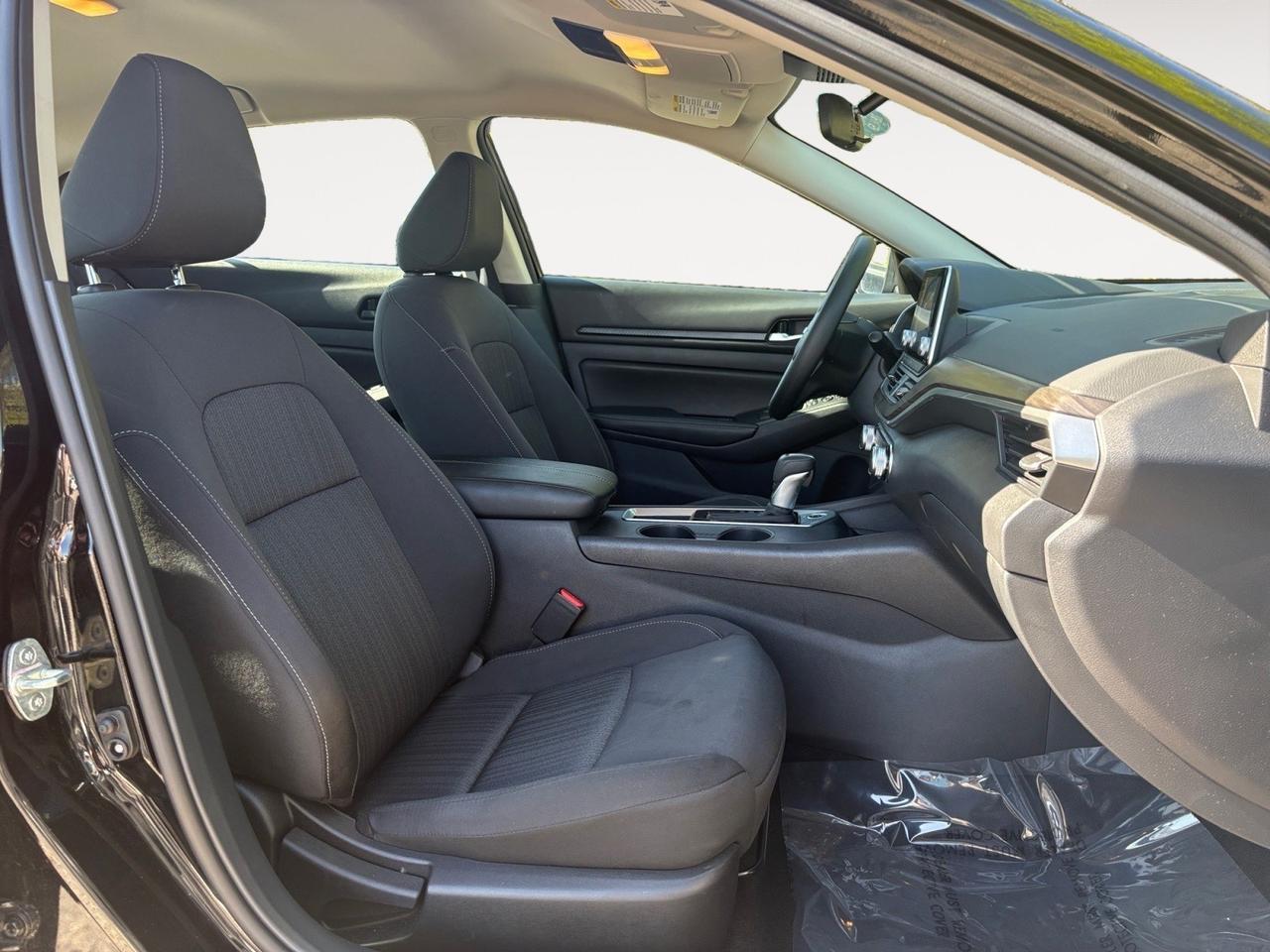 2025 Nissan Altima SV, LANE KEEP ASSIST, BLIND SPOT MONITORING, LANE DEPARTURE WARNING, PUSH BUTTON START, APPLE CARPLAY/ANDROID AUTO, BACKUP CAMERA WITH PARKING SENSORS, ONLY 1 OWNER, CLEAN CARFAX, BRAND NEW & READY TO RIDE! Virginia Beach VA