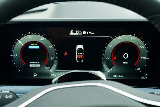 2025 Nissan Ariya PLATINUM+ e-4ORCE Beaverton OR
