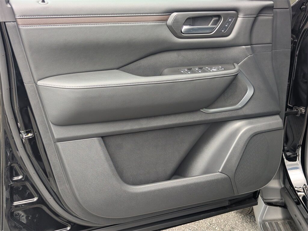 2025 Nissan Armada Platinum Kennesaw GA