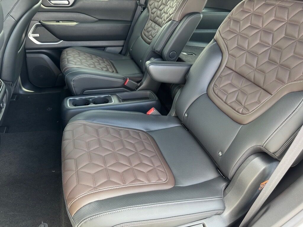 2025 Nissan Armada Platinum Morristown TN