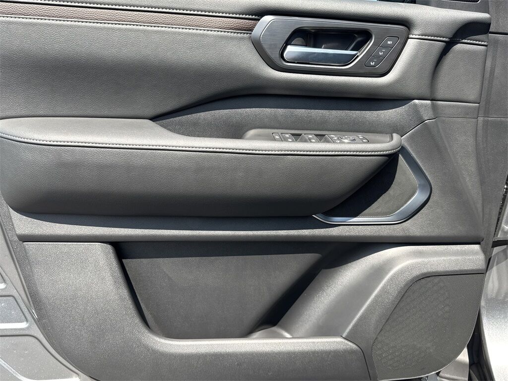2025 Nissan Armada Platinum Reserve Kennesaw GA