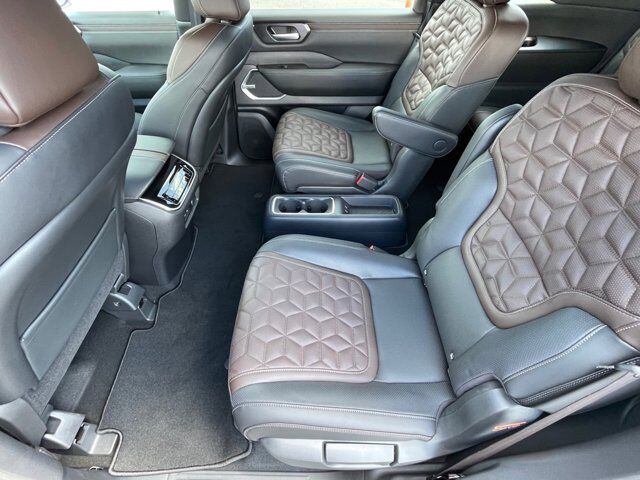 2025 Nissan Armada Platinum Reserve Oak Ridge TN