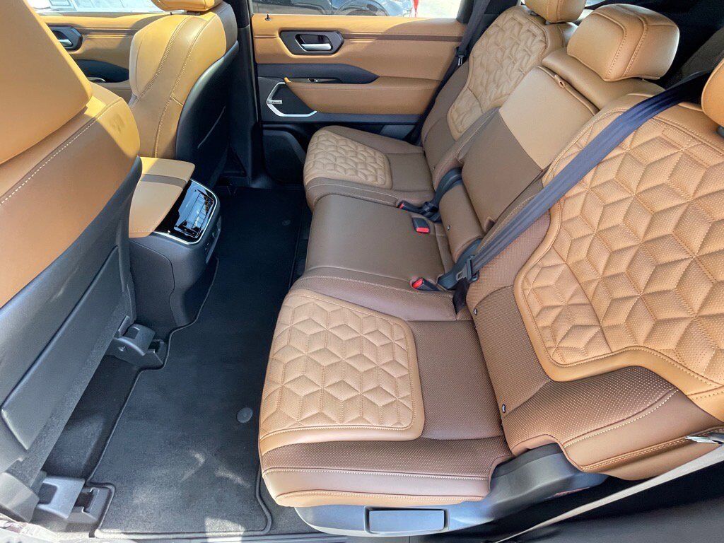 2025 Nissan Armada Platinum Reserve Oak Ridge TN