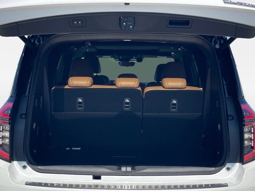 2025 Nissan Armada Platinum Reserve Oak Ridge TN