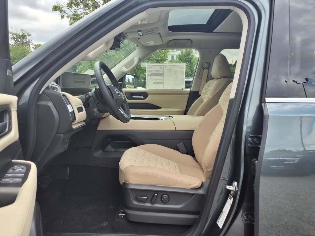 2025 Nissan Armada Platinum Waldorf MD