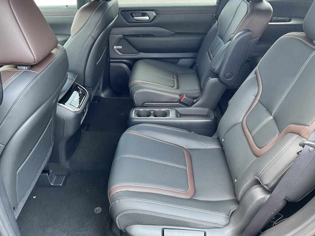 2025 Nissan Armada SL 4WD Duluth MN
