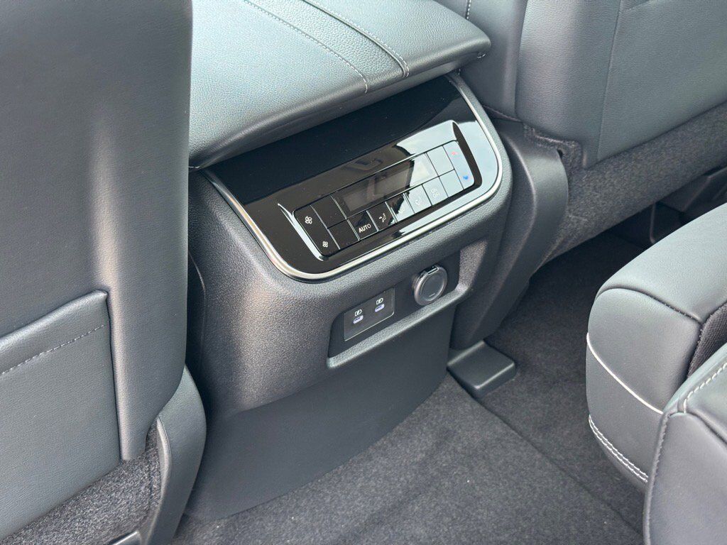 2025 Nissan Armada SV Johnson City TN