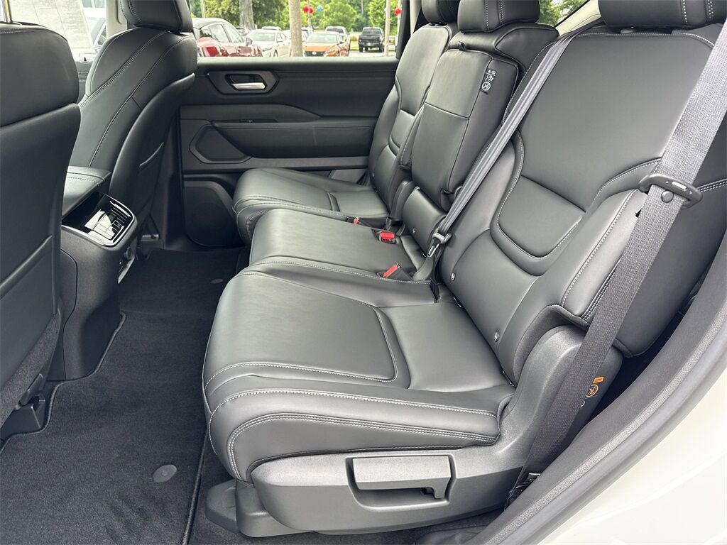 2025 Nissan Armada SV Kennesaw GA