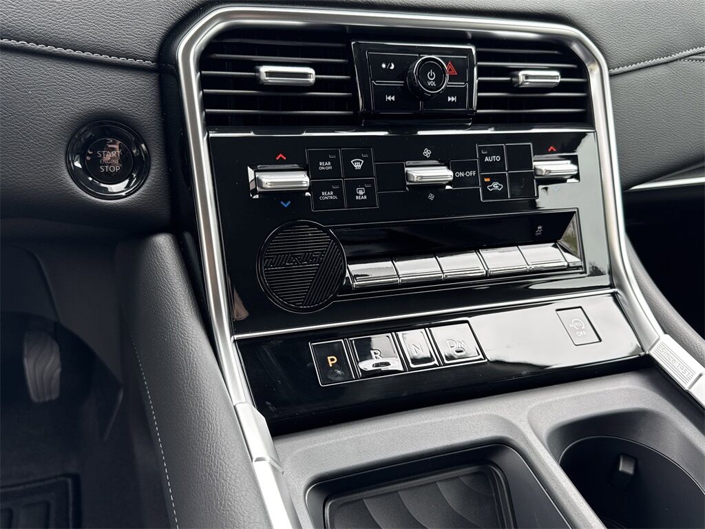 2025 Nissan Armada SV Kennesaw GA