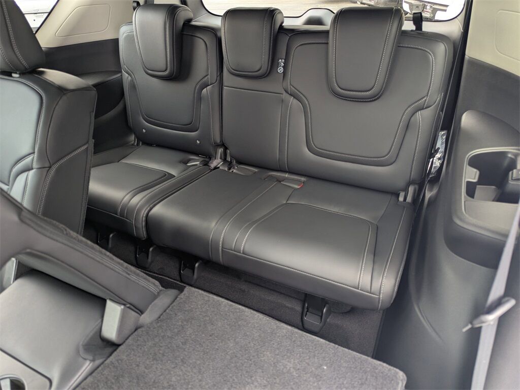 2025 Nissan Armada SV Kennesaw GA