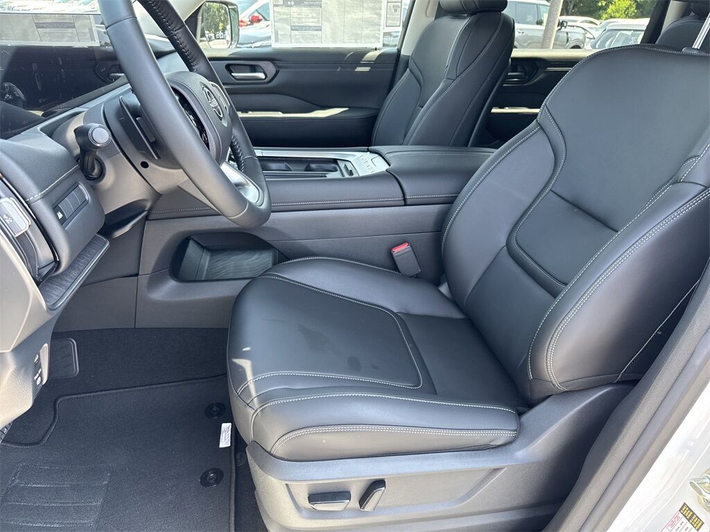 2025 Nissan Armada SV Kennesaw GA