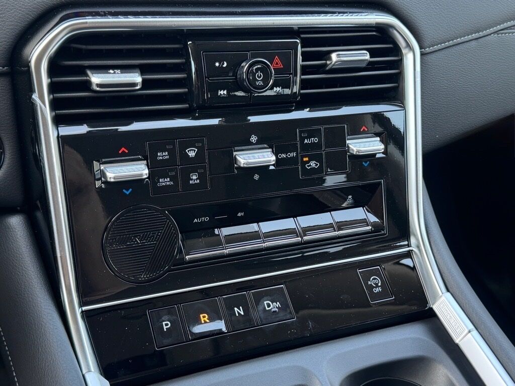 2025 Nissan Armada SV Morristown TN