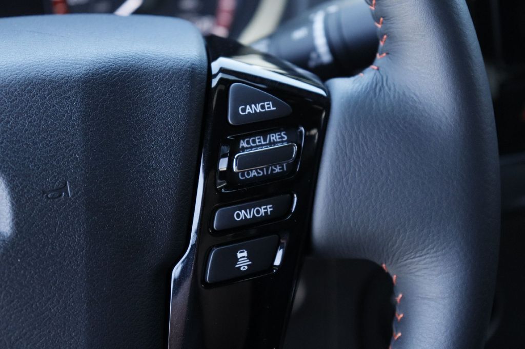 2025 Nissan Frontier PRO-4X Hondo TX