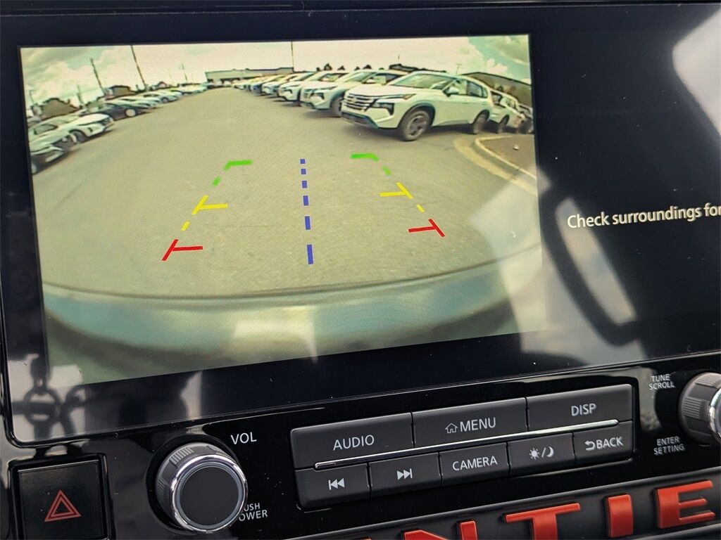 2025 Nissan Frontier PRO-4X photo 22