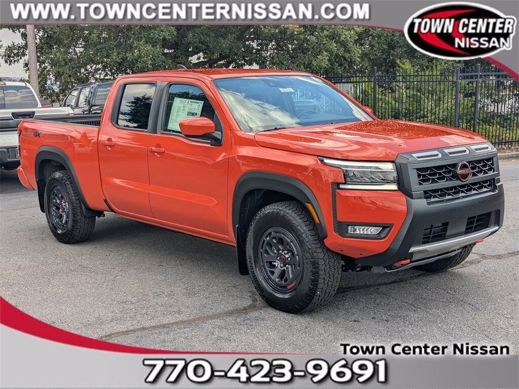 2025 Nissan Frontier PRO-4X photo 2