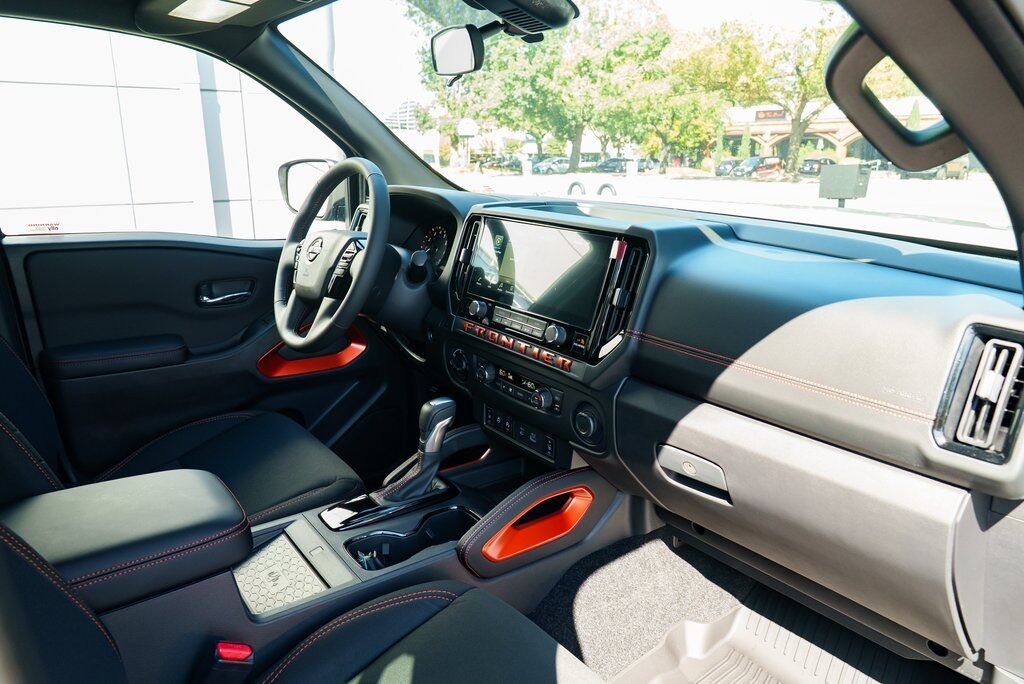2025 Nissan Frontier PRO-4X Beaverton OR
