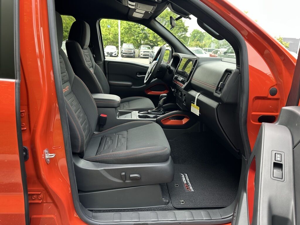 2025 Nissan Frontier PRO-4X w/Convenience &amp; Fender Audio Pkg San Clemente CA