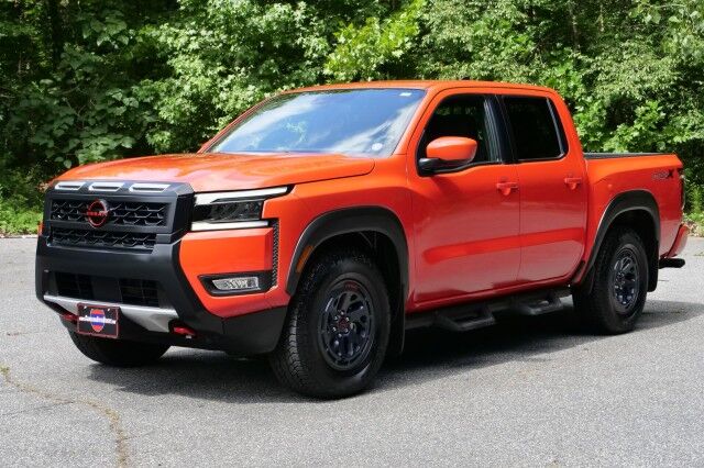2025 Nissan Frontier PRO-X / 3.8L V6 / Bilstein Shocks / PRO Alloy Wheels! High Point NC