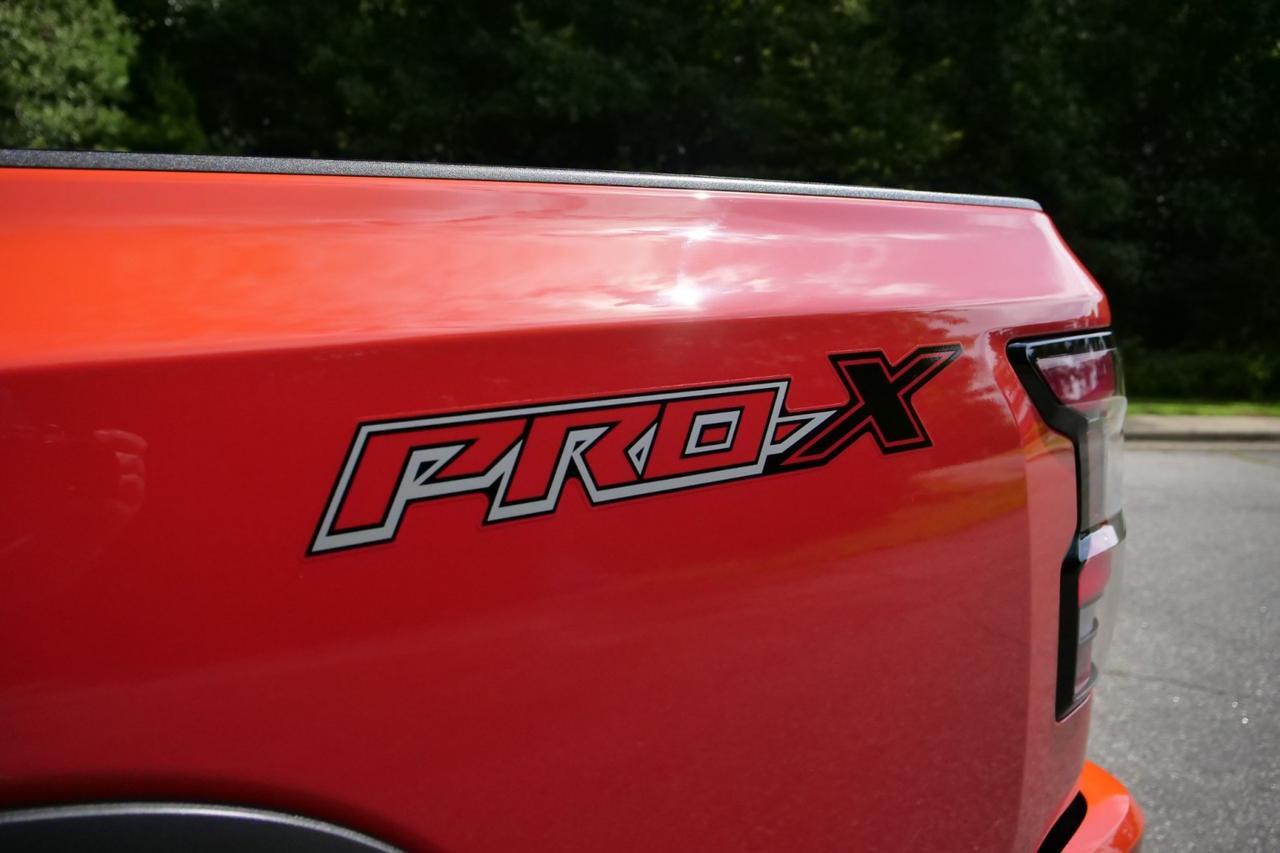 2025 Nissan Frontier PRO-X / 3.8L V6 / Bilstein Shocks / PRO Alloy Wheels! High Point NC