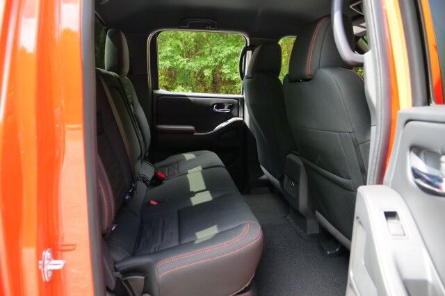2025 Nissan Frontier PRO-X / 3.8L V6 / Bilstein Shocks / PRO Alloy Wheels! High Point NC