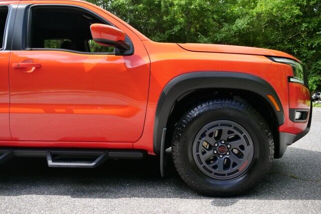 2025 Nissan Frontier PRO-X / 3.8L V6 / Bilstein Shocks / PRO Alloy Wheels! High Point NC
