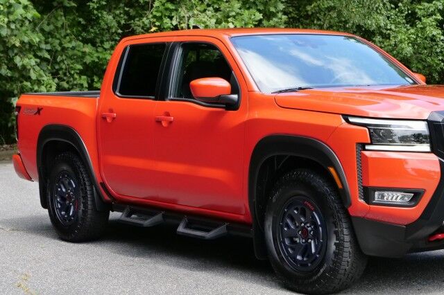 2025 Nissan Frontier PRO-X / 3.8L V6 / Bilstein Shocks / PRO Alloy Wheels! High Point NC