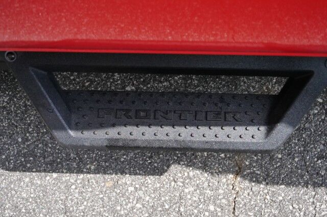 2025 Nissan Frontier PRO-X / 3.8L V6 / Bilstein Shocks / PRO Alloy Wheels! High Point NC